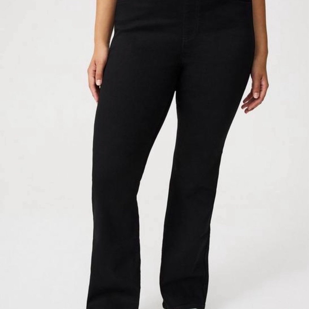 TORRID Slim Bootcut Pull-on Jean NWT